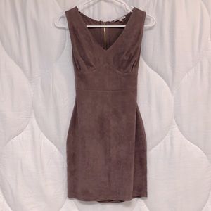 Woman’s XS, Charlotte Russe, light mauve, v-neck dress, with back zipper.